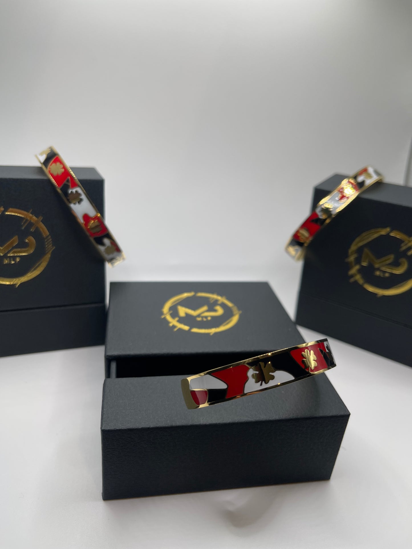 Clover Bracelet In Red Camo π