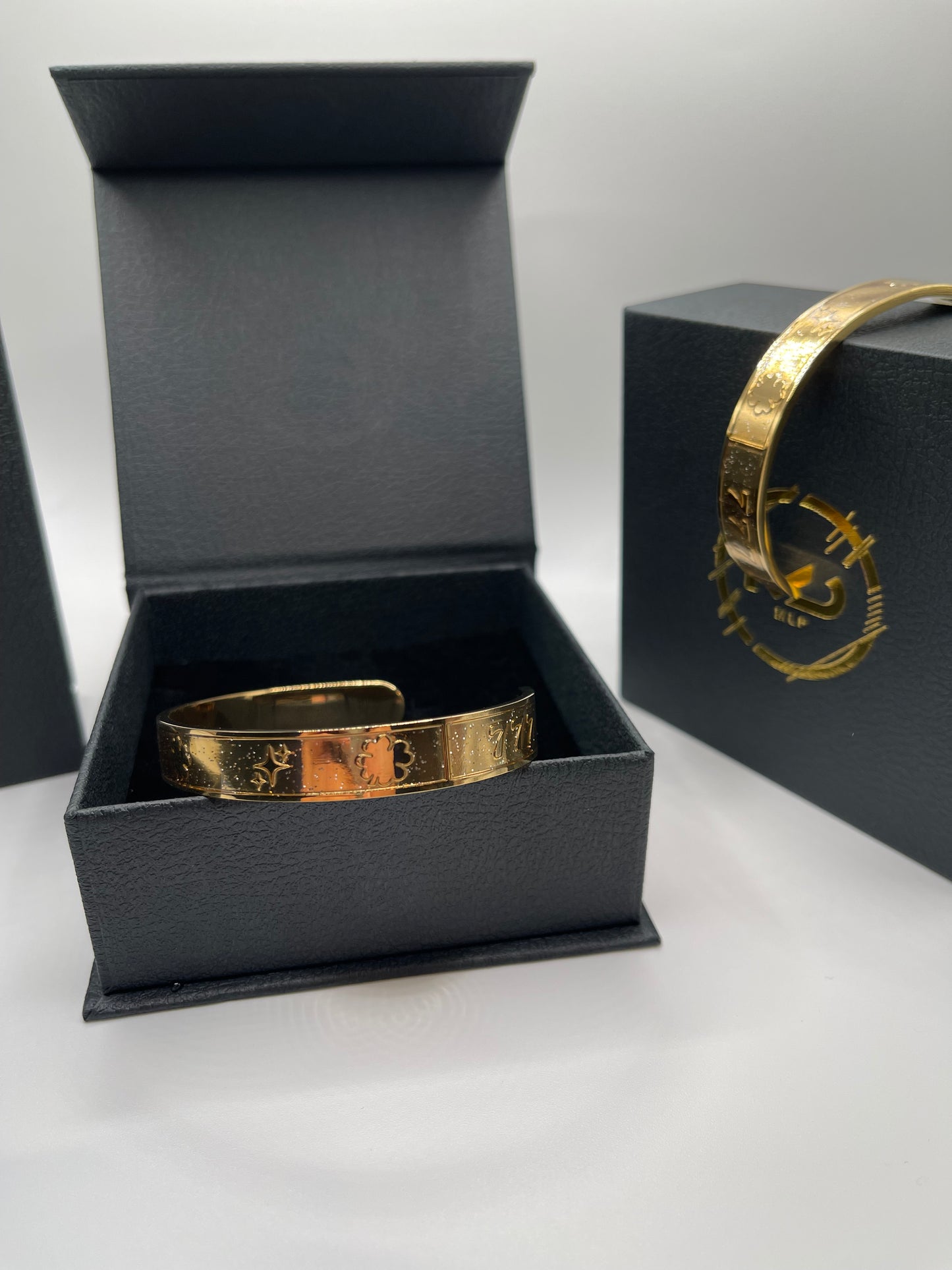 MLP 777 Clover Bracelet In Gold