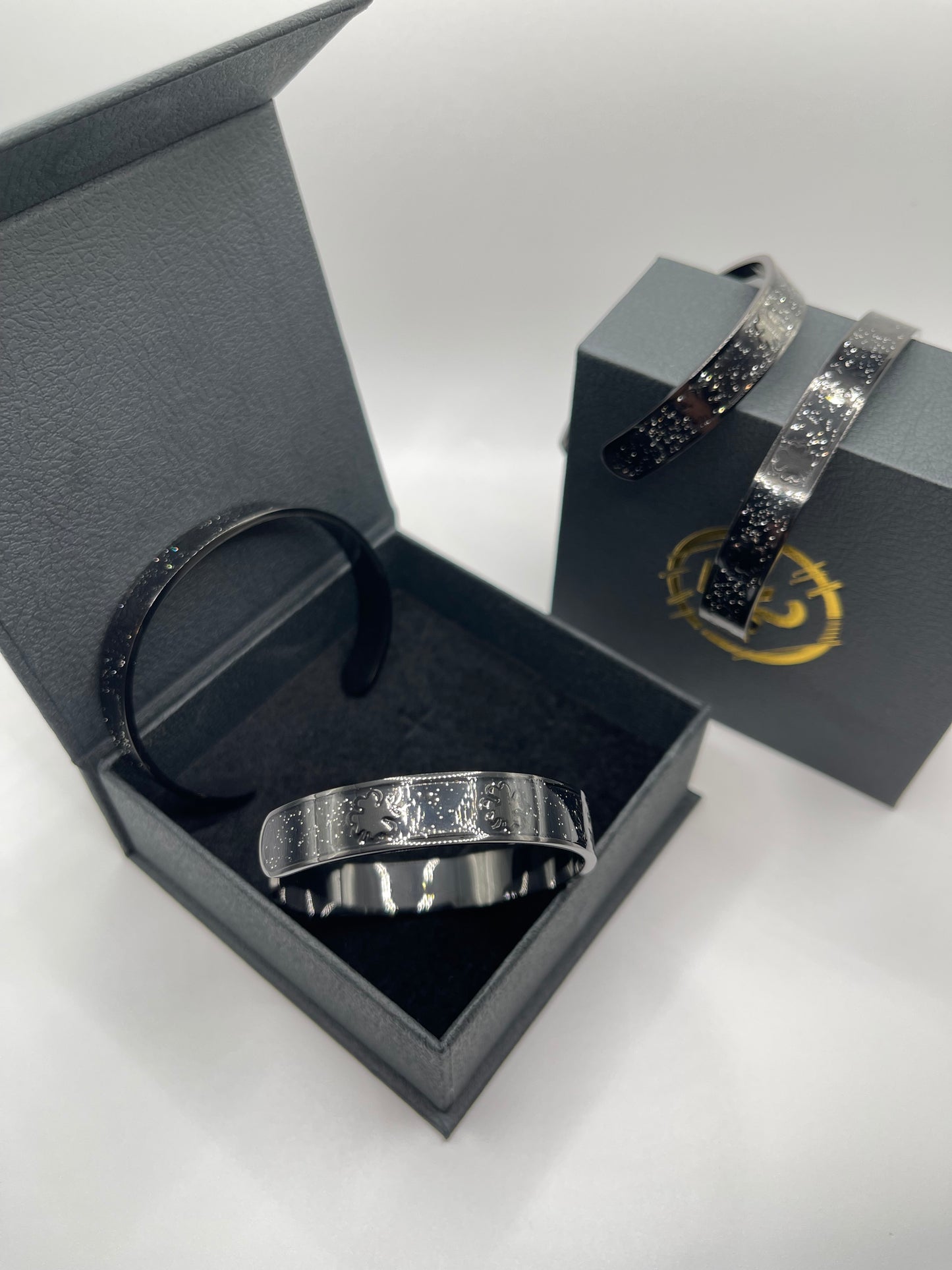 MLP Full Black Clover Bracelet π