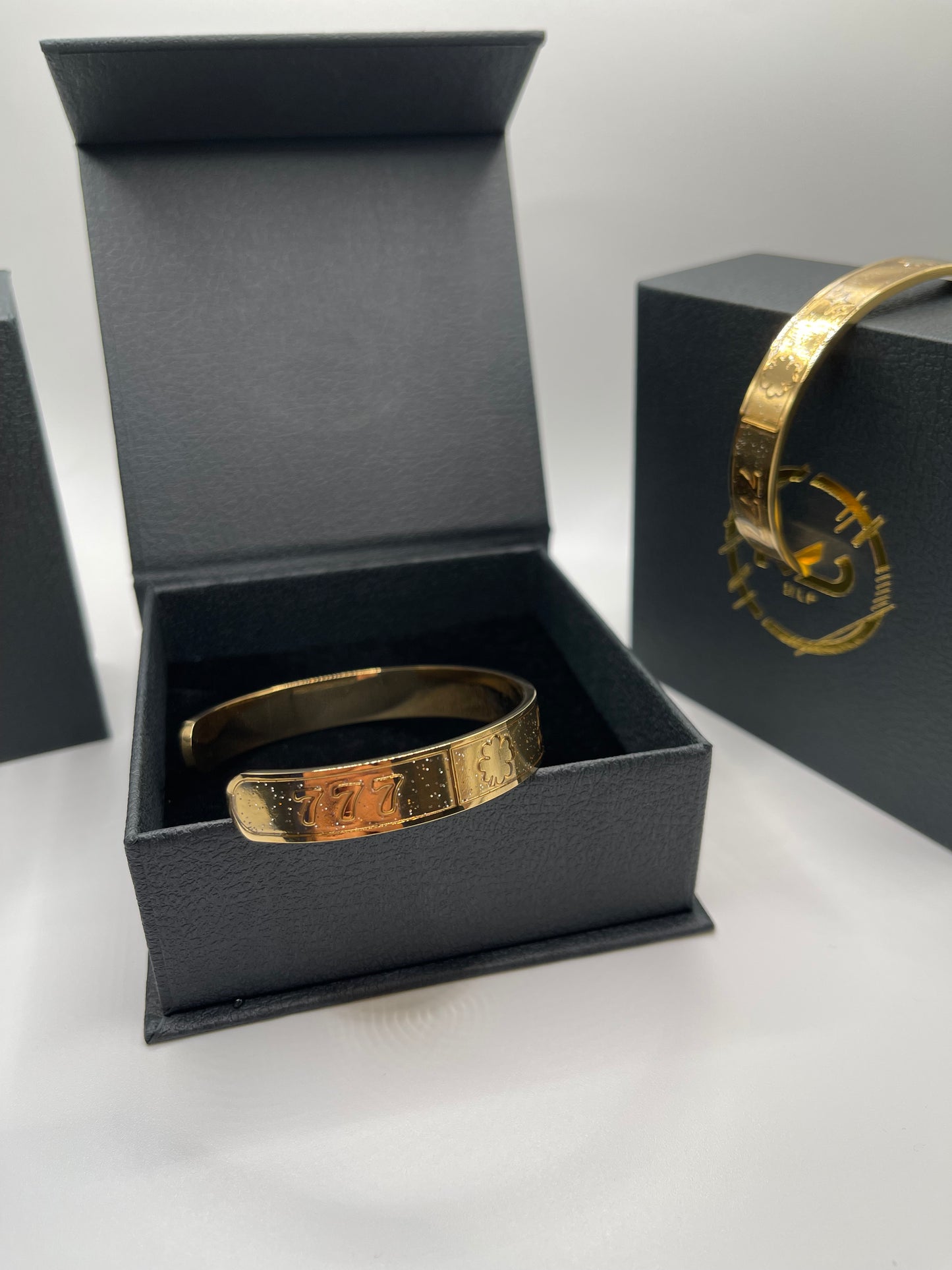 MLP 777 Clover Bracelet In Gold