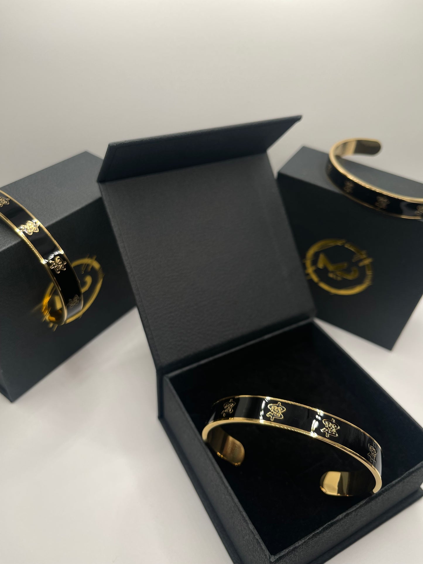 El Dinero Bracelet