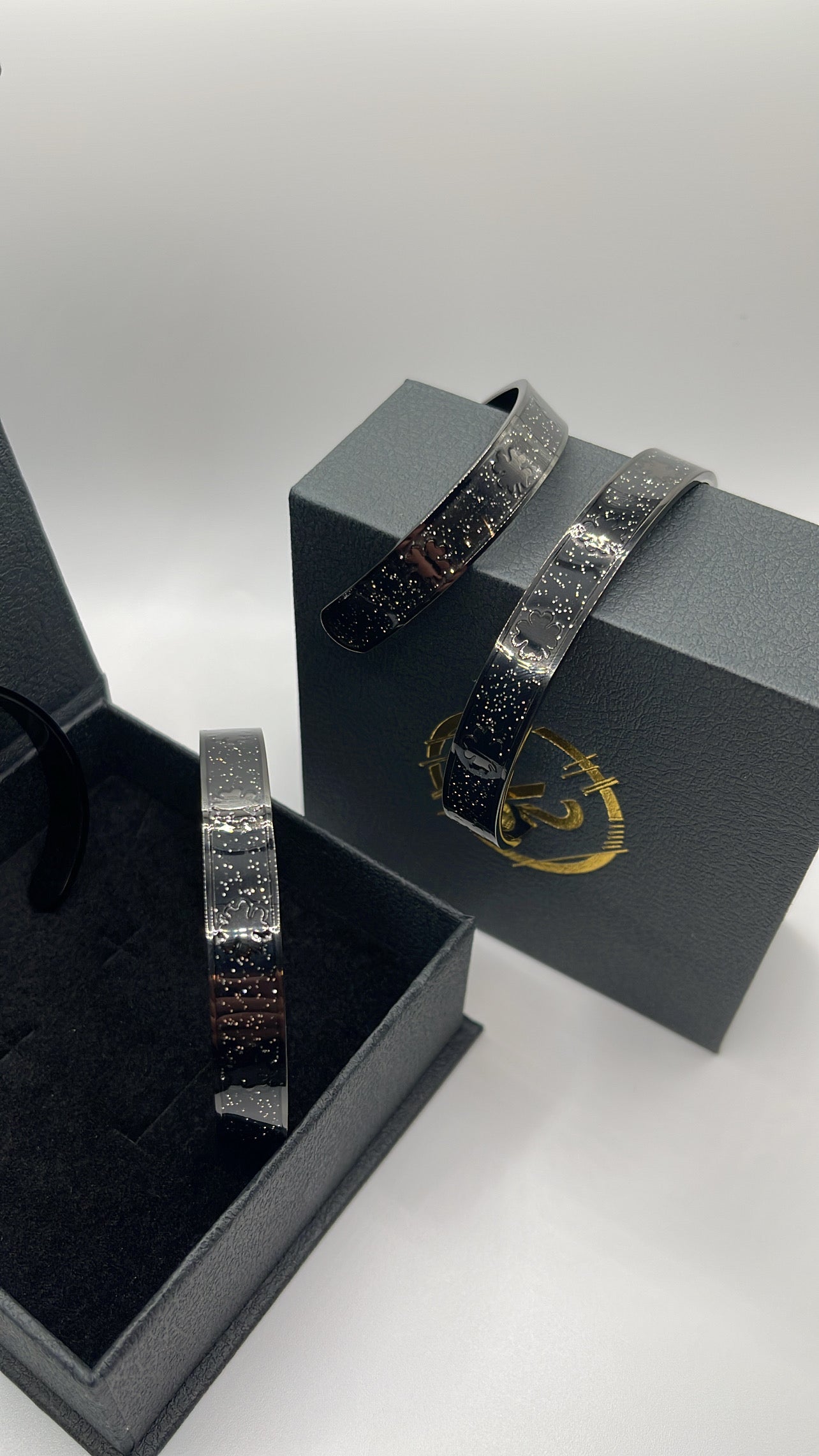 MLP Full Black Clover Bracelet π