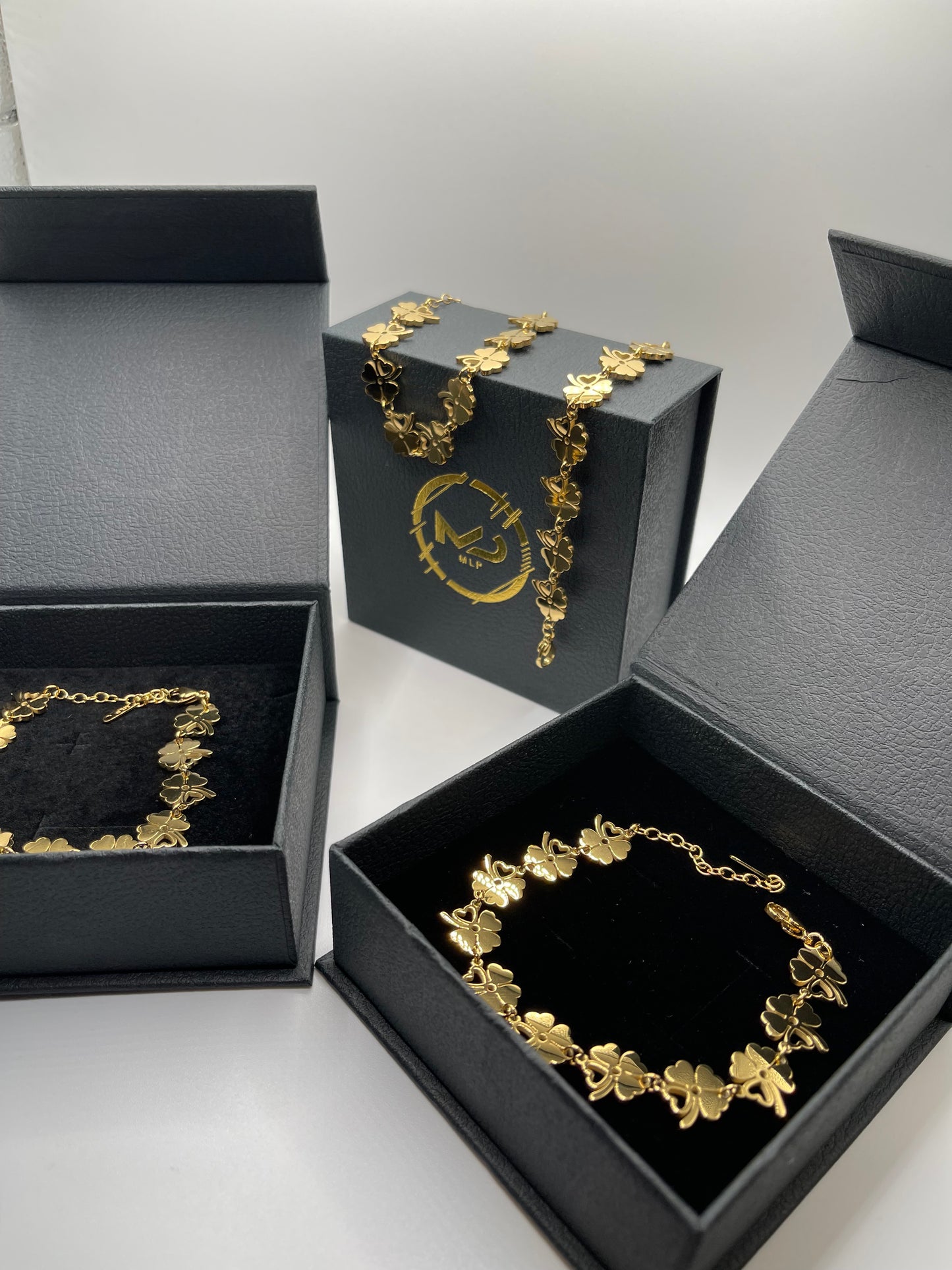 MLP Gold Clover Bracelet, 10 Motifs