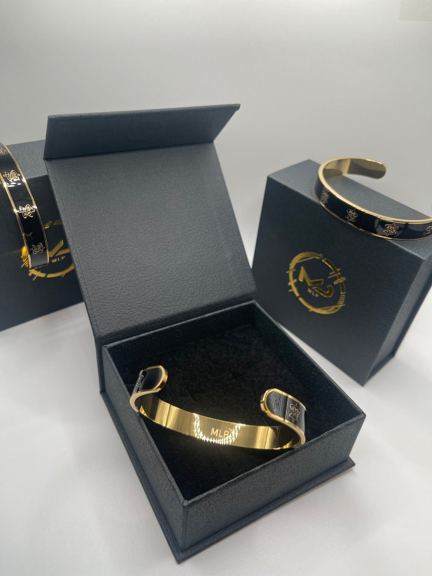 El Dinero Bracelet