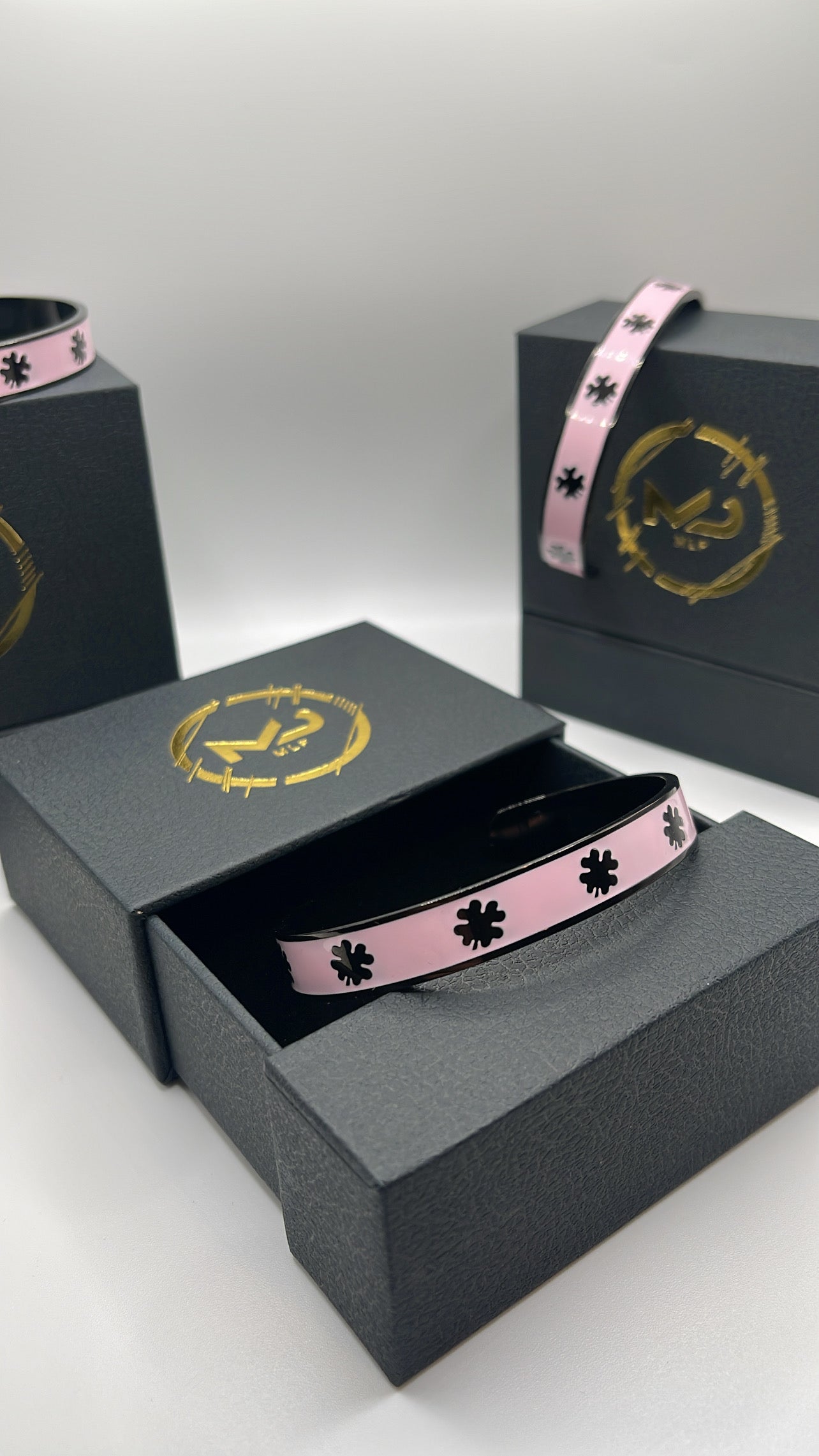 Clover Bracelet In Pink & Black🍀