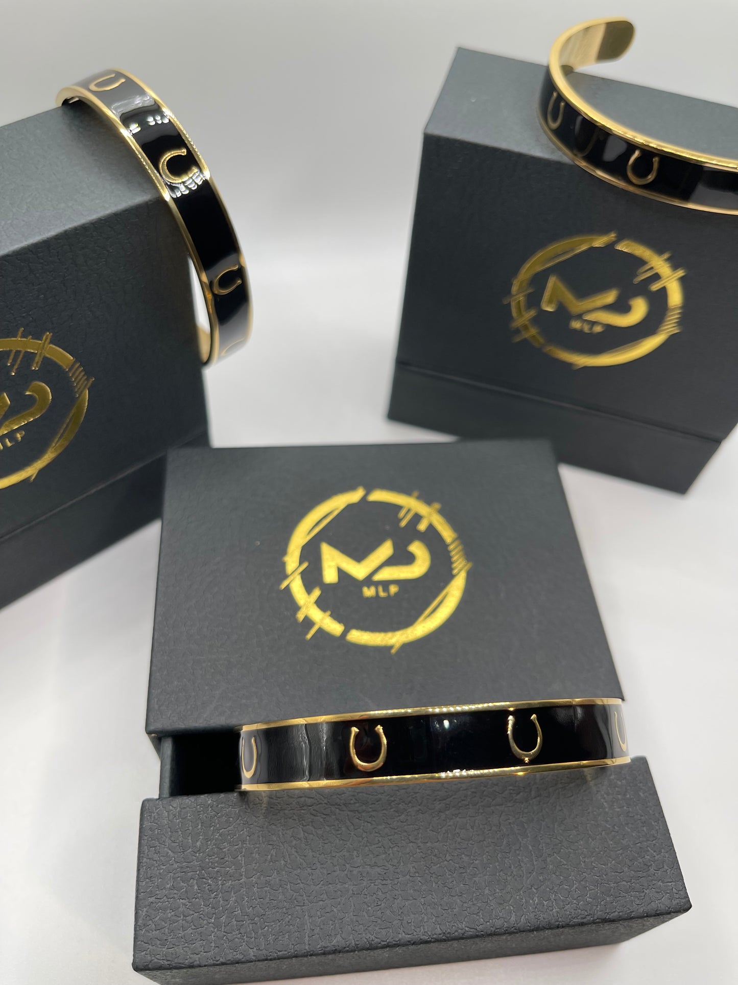 Horseshoe Bracelet 🐴