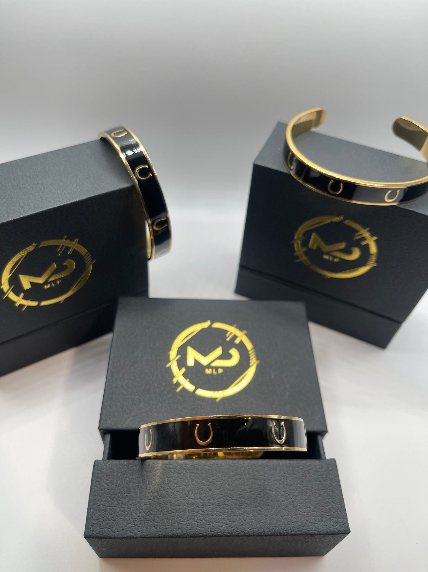 Horseshoe Bracelet 🐴