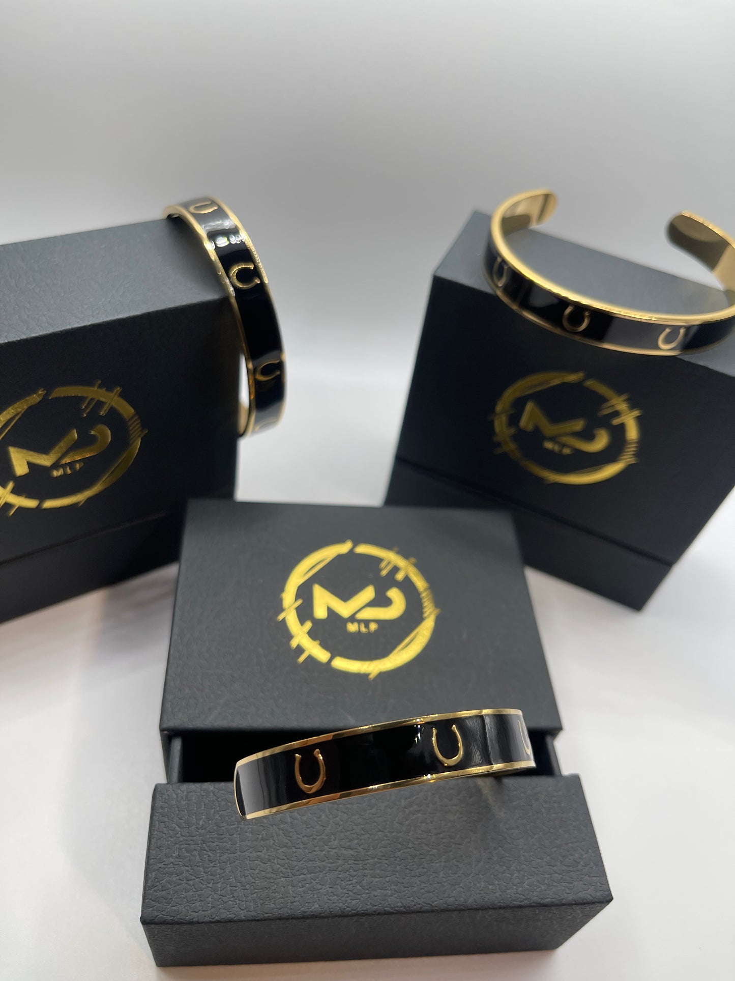 Horseshoe Bracelet 🐴